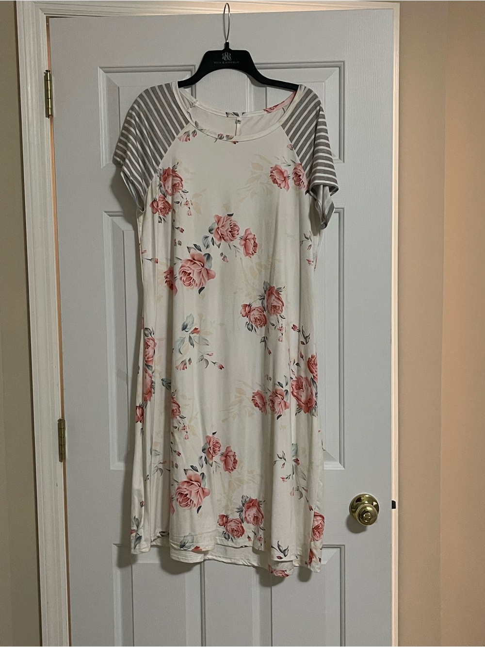 Floral Cream Short-Sleeve Swing Dress with Pink Roses